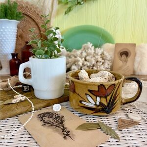 Vintage Pair of Mismatched Mugs ☕️ Unique Home Decor / Eclectic / Kitchen / Set
